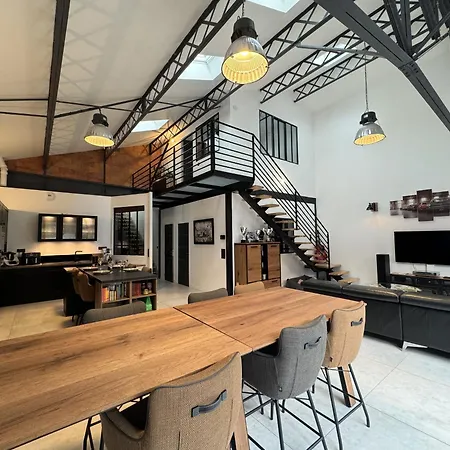 Holiday home Le Garage Des 24 Heure - 10pers - Circuit Bugatti - Reve Au Mans Le Mans